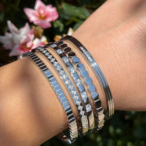 New! “Shera” Silver Bracelet - Picture 2 of 2